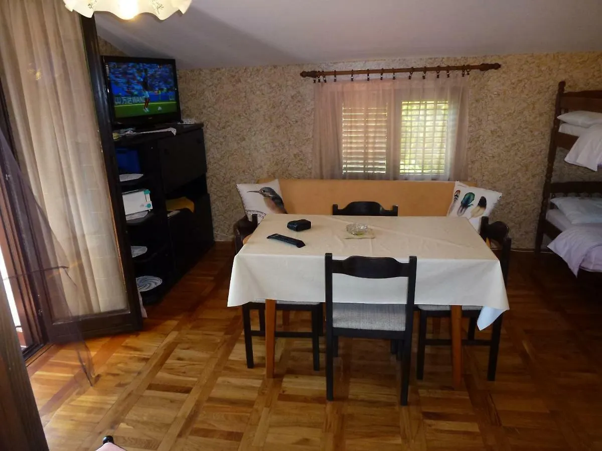 Apartmani Ostres Porec 0*,  Croazia