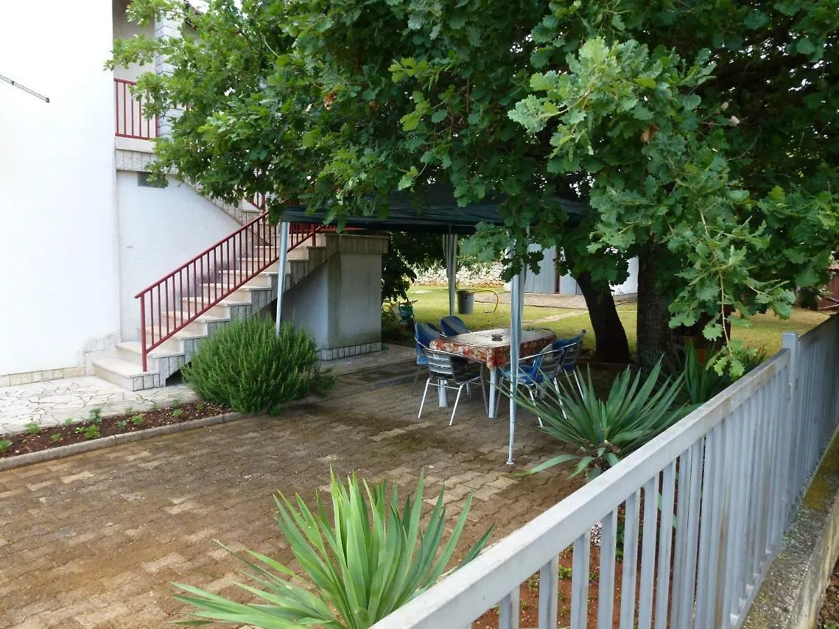 Apartmani Ostres Porec 0*,  Croazia