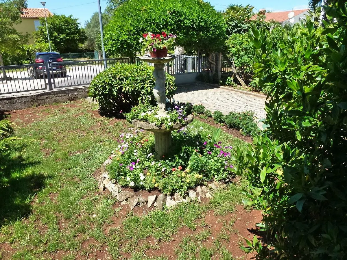 Appartamento Apartmani Ostres Porec