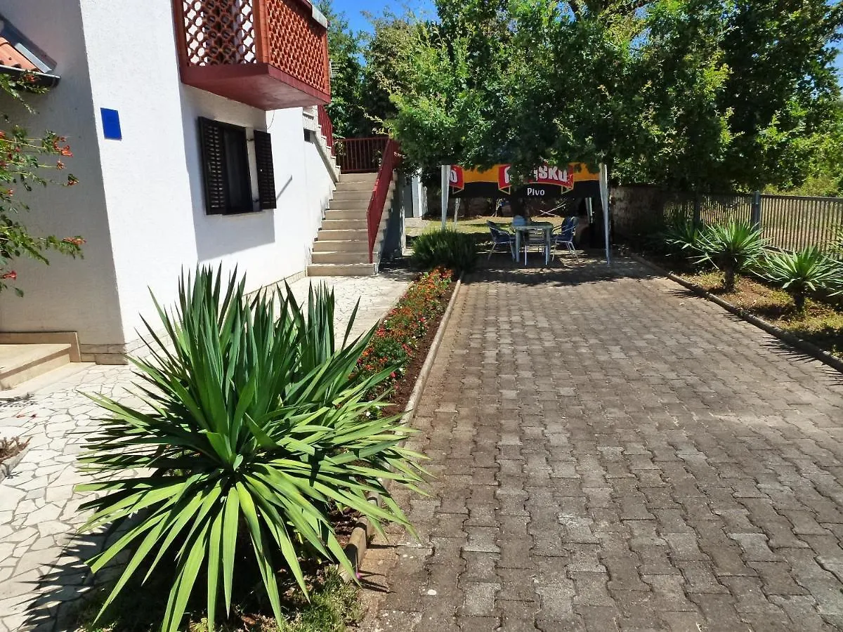 Apartmani Ostres Porec 0*,  Croazia