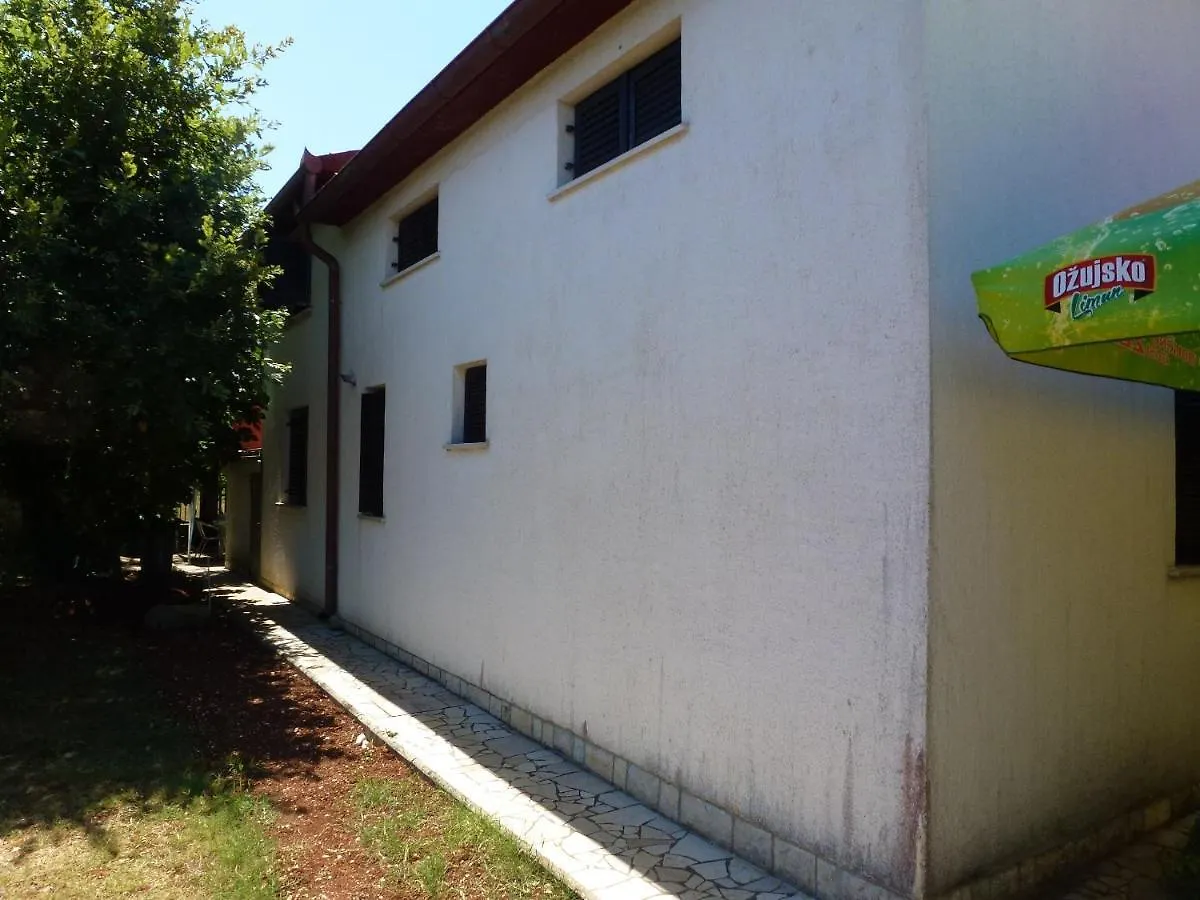 Appartamento Apartmani Ostres Porec