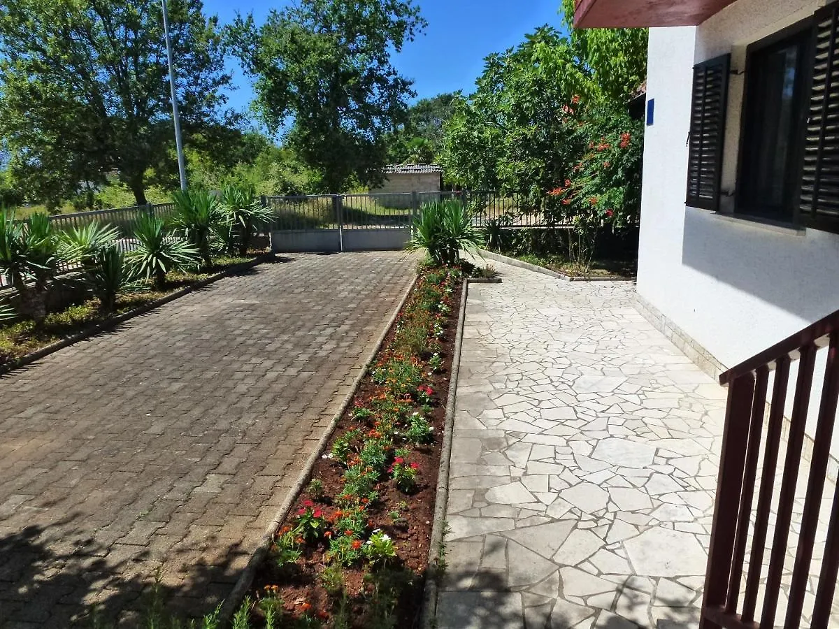 Apartmani Ostres Porec 0*,